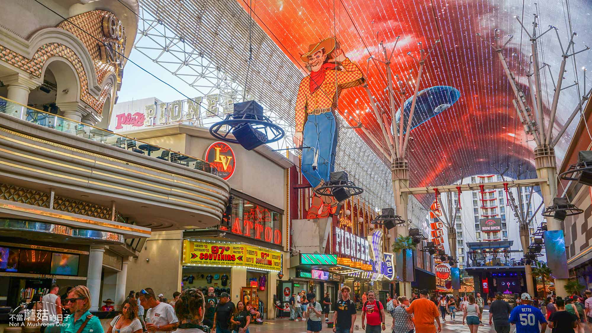 拉斯維加斯 賭城 景點 弗蒙街 交通 必吃 Fremont Street