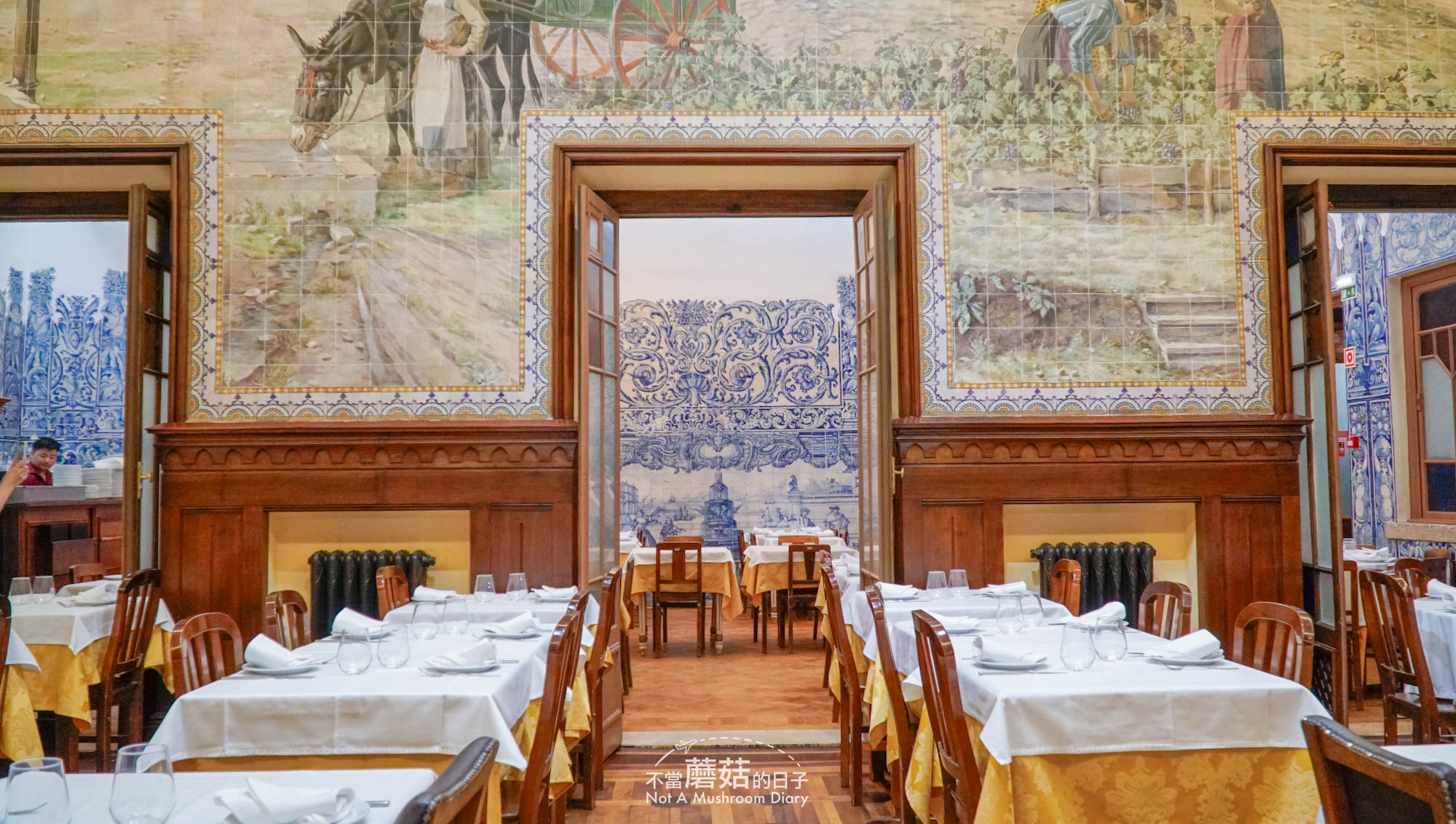 里斯本 葡萄牙 餐廳 必吃 推薦 景點 Casa do Alentejo 豬扒包 大蒜牛排三明治 Prego Bifanas