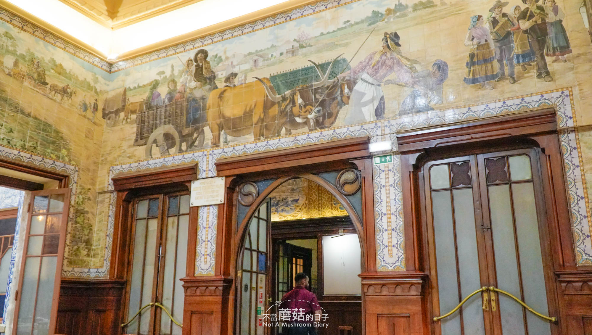 里斯本 葡萄牙 餐廳 必吃 推薦 景點 Casa do Alentejo 豬扒包 大蒜牛排三明治 Prego Bifanas